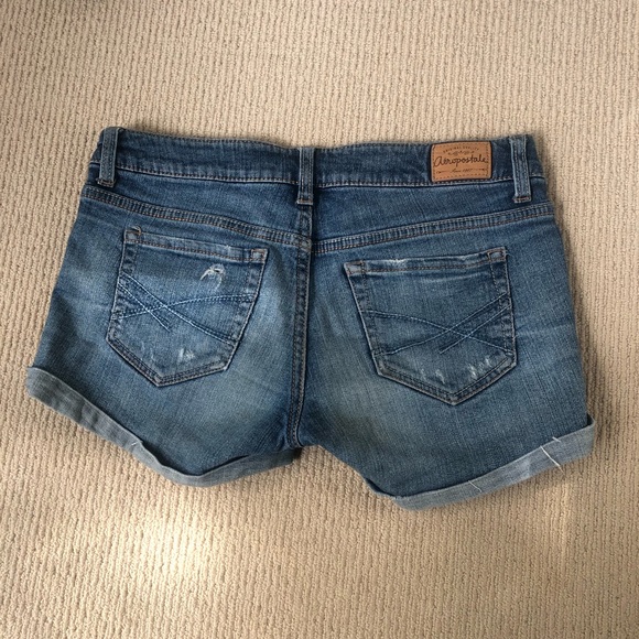 ❌SOLD❌Aeropostale Distressed Midi Jean Shorts - Picture 2 of 7